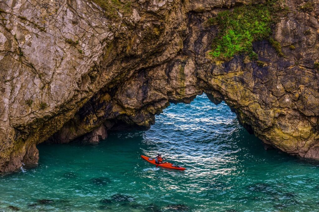 canoe dans la mer