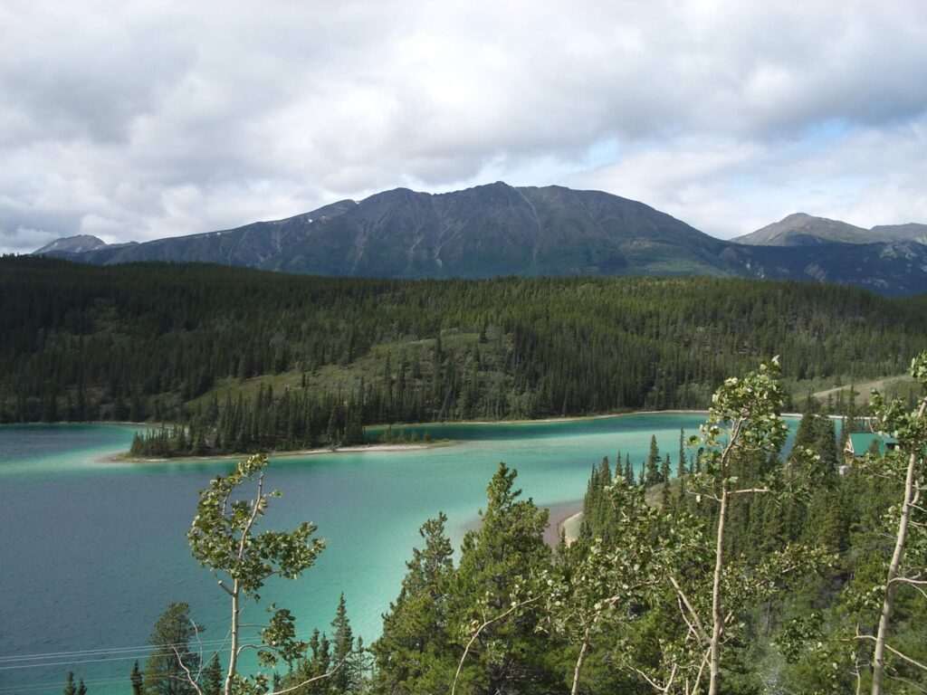 lac émeraude ouest canadien