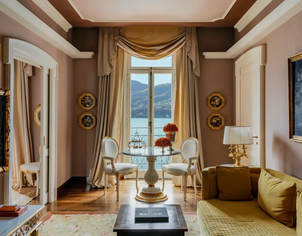 Signature Suite du Grand Hotel Tremezzo avec vue sur le lac de Côme, voyage luxe en Italie