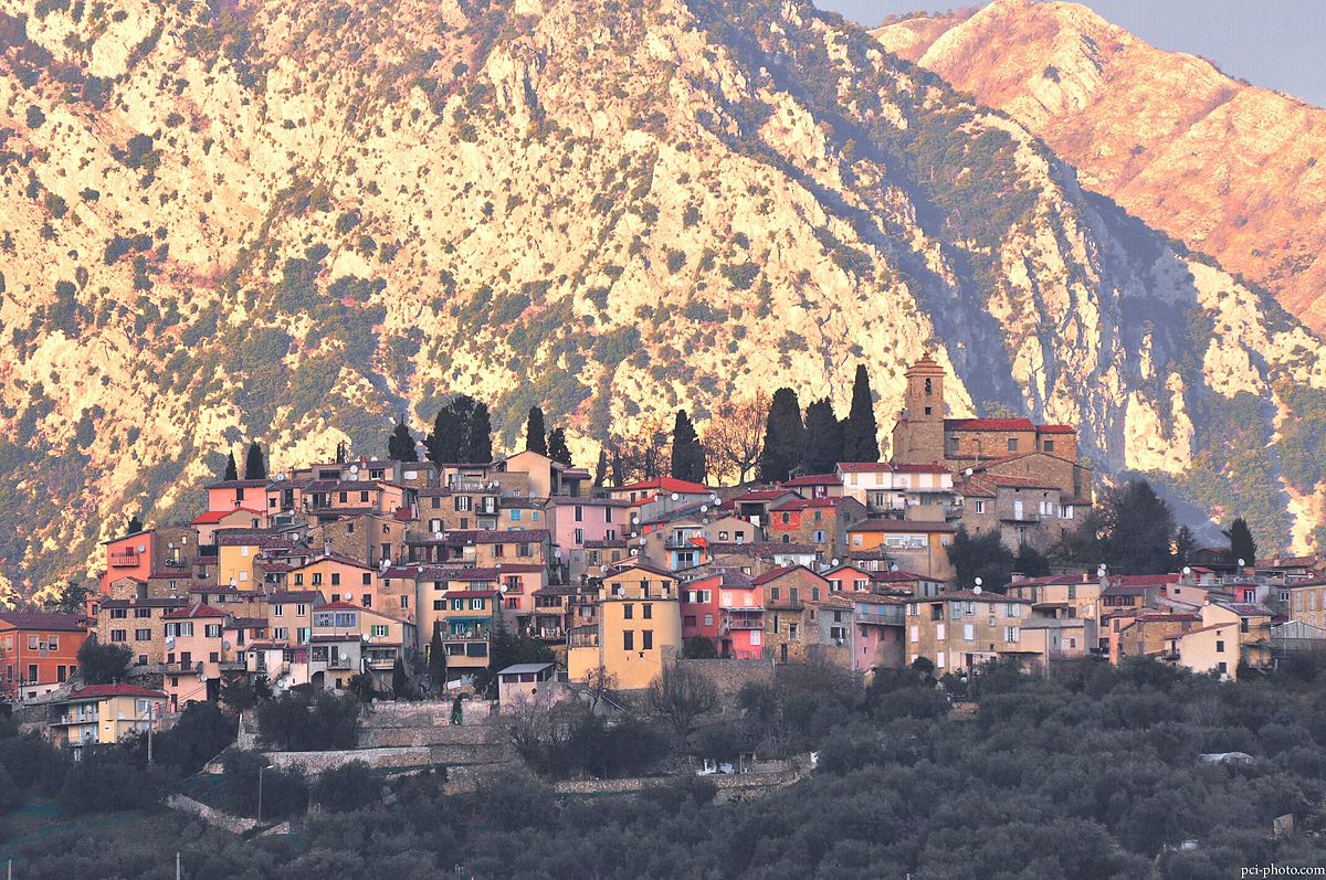 Village coazare en Provence
