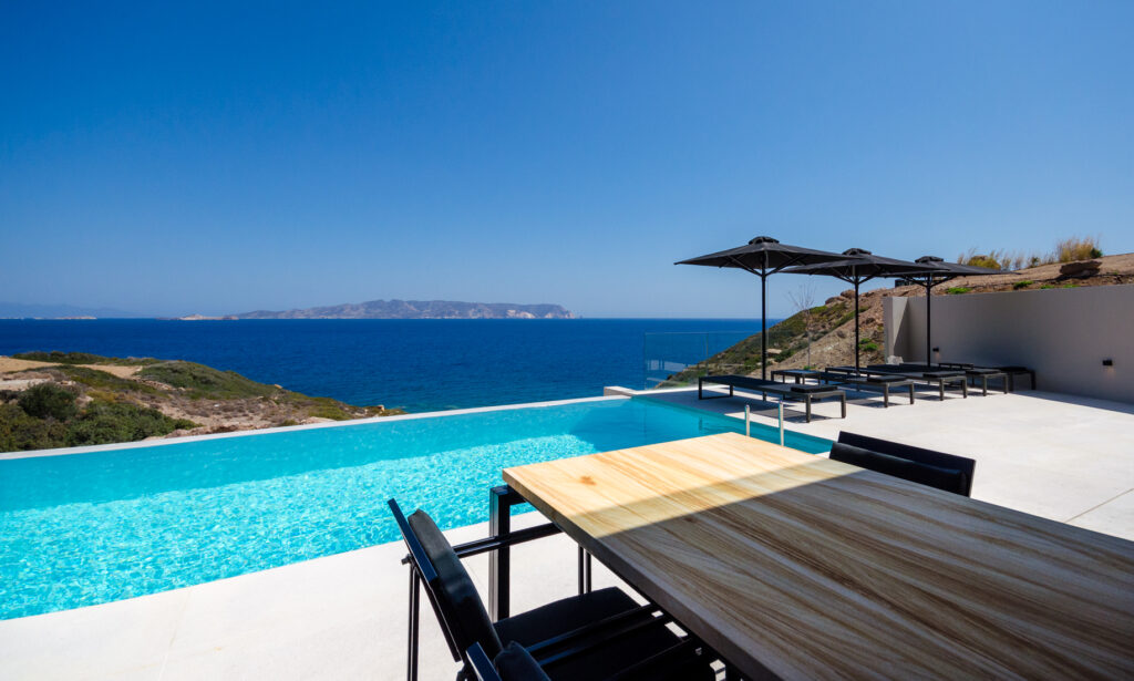 que faire à Milos en 3 jours - milos cove 5*