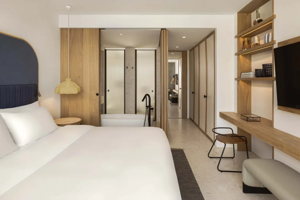 Infinity villa master bedroom interior W Costa Navarino Grèce