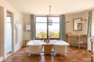 Exemple de salle de bain hotel Crillon le Brave