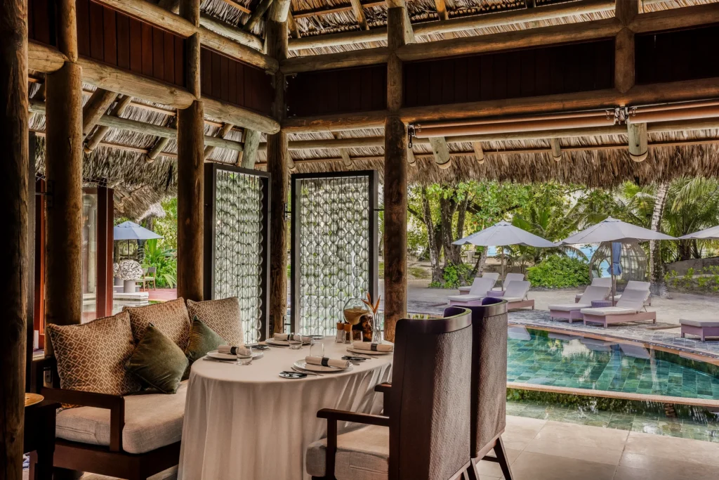 Restaurant Cyann en soirée au Constance Ephelia, lune de miel aux Seychelles