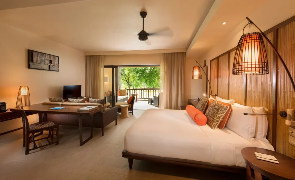 Senior Suite élégante au Constance Ephelia Seychelles – lune de miel aux Seychelles